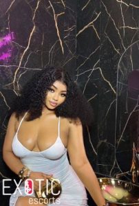 Maikuu Escorts